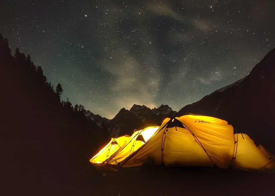 9 Best Camping Tips for Beginner Trekkers (Outdoor Guides)